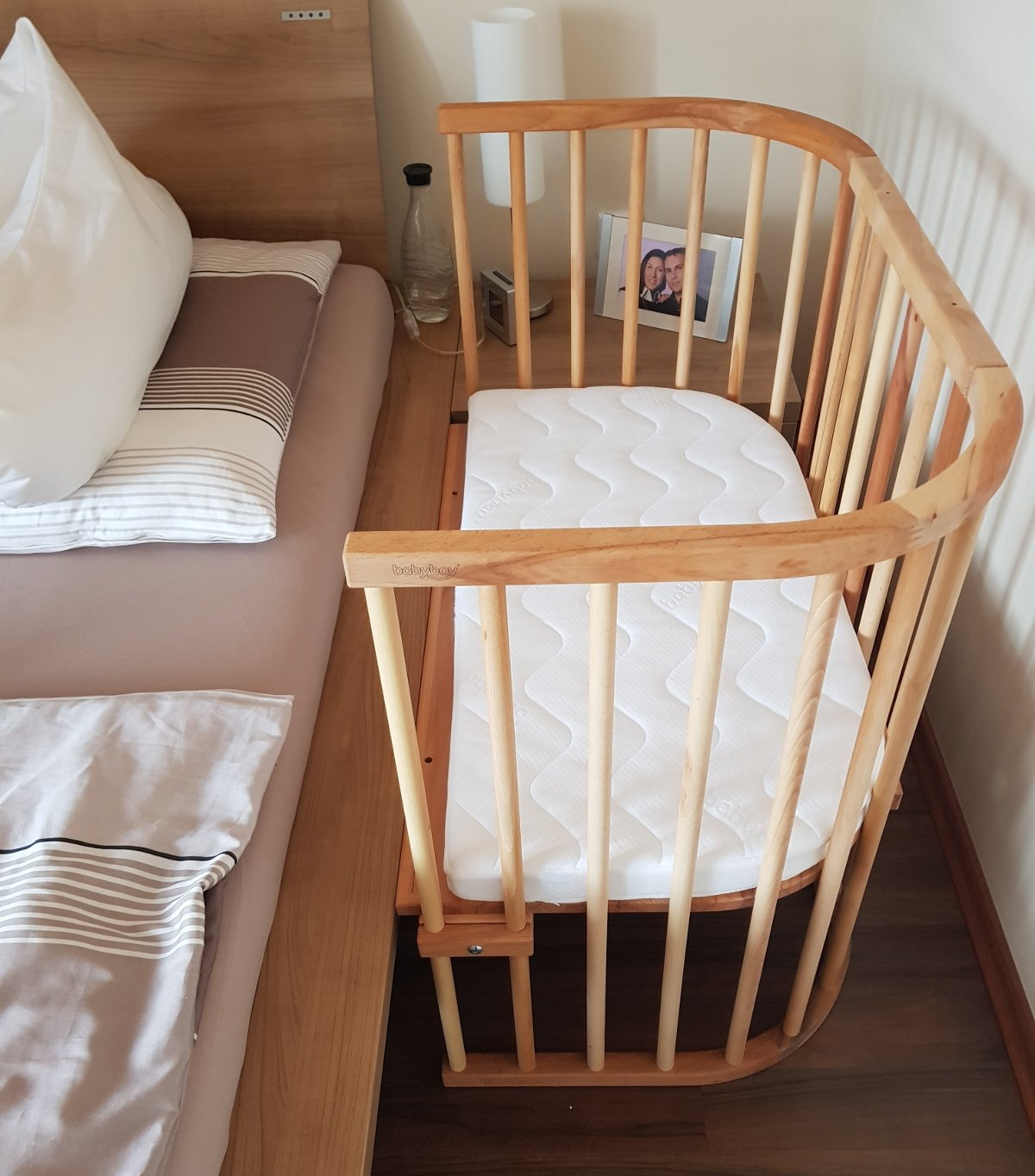 babybay beistellbett im schlafzimmer